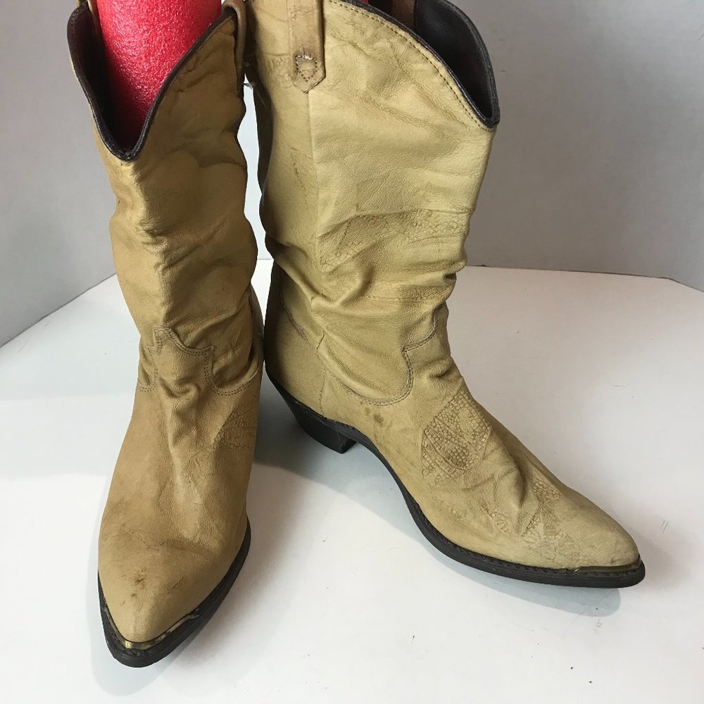 Dingo Slouchy leather Cowgirl boots US 9